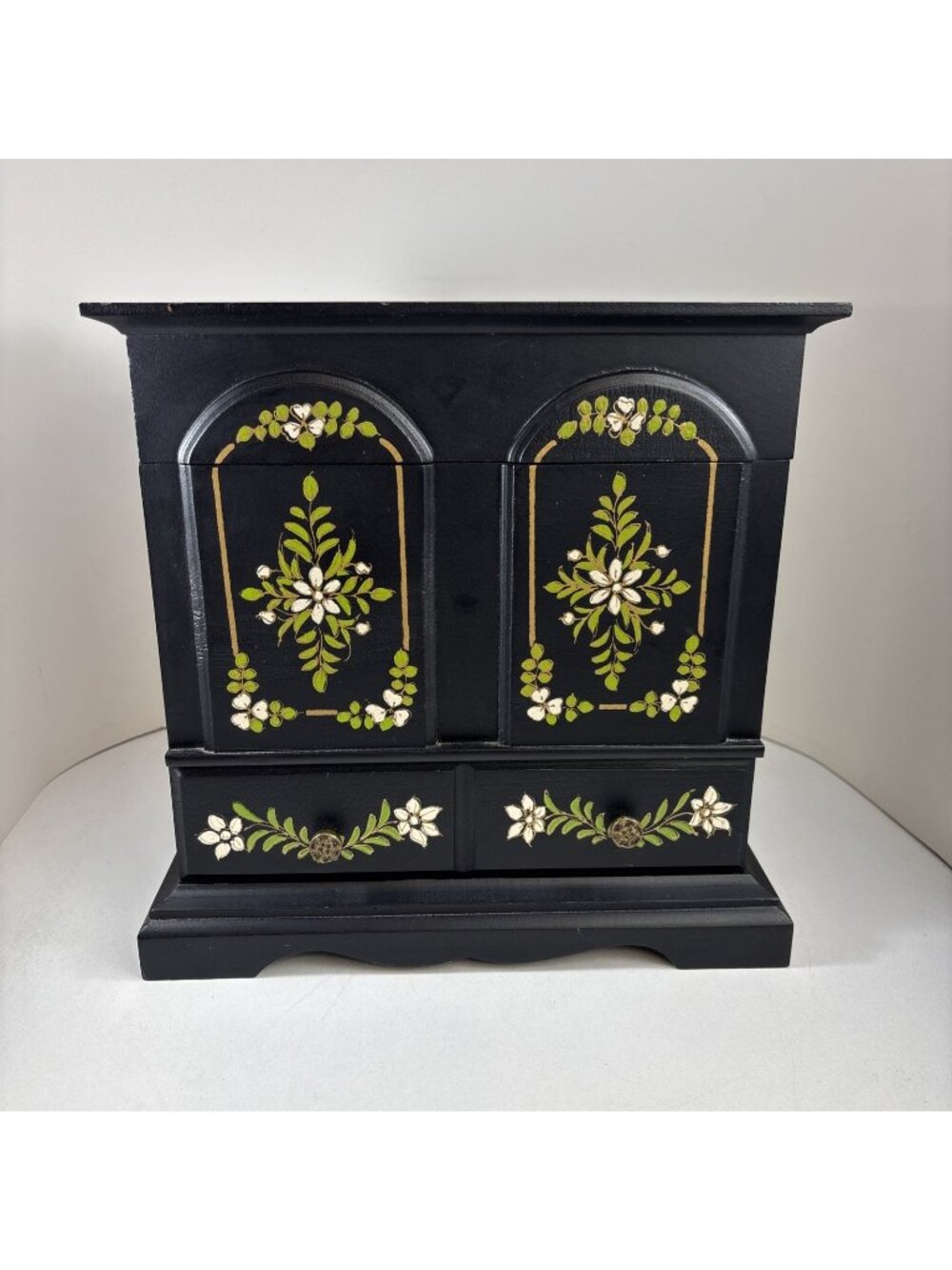 Vintage Jewelry Box made in Japan Floral Pennsylvania Dutch Design *read note